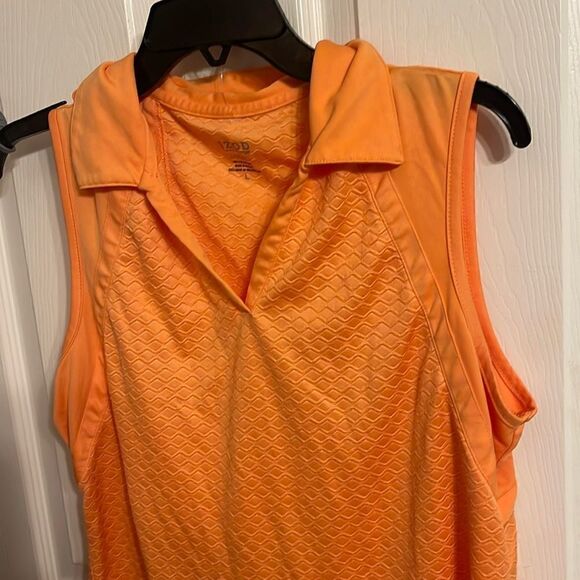 Izod Tops - Izod Sleeveless Top Large Like new without tag